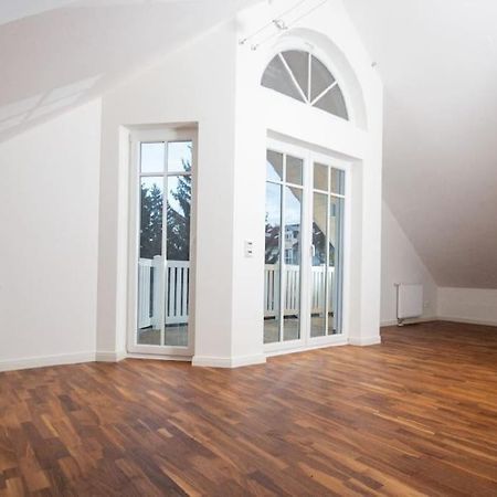 Phantastisches Haus Mit Pool Direkt In Muenchen Ngoại thất bức ảnh